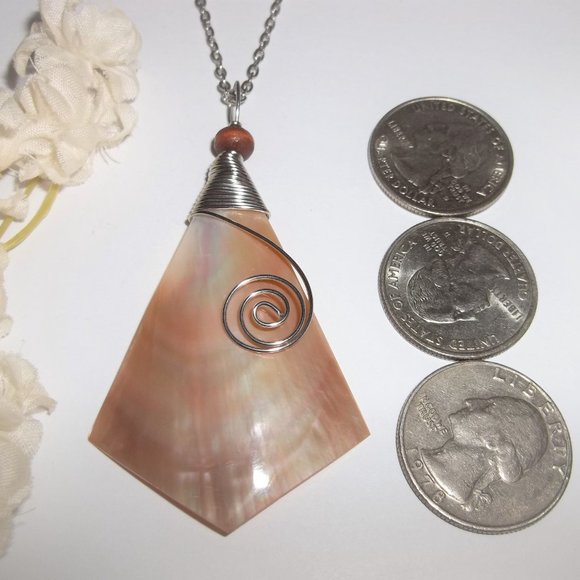 Orange Pre-owned Necklace, Necklace, Shell Necklace, Wire Wrapped Necklace 7671 - Picture 3 of 8